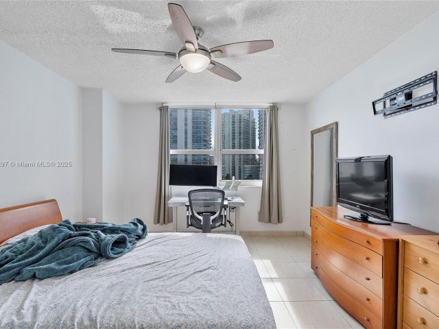 Apartment for sale  Unit #603 - photo 5717365