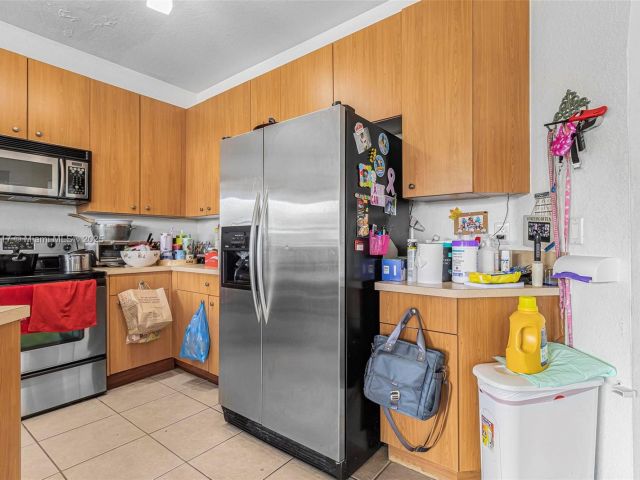 Home for sale at 3736 NE 9 CT - photo 5695241