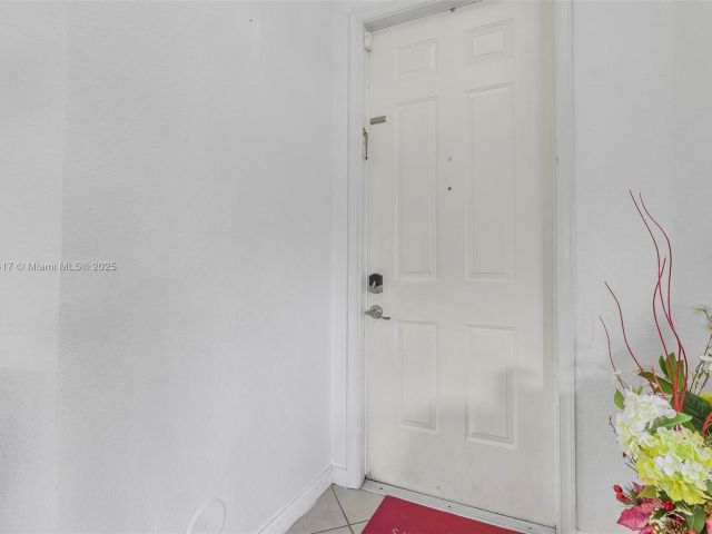 Home for sale at 3736 NE 9 CT - photo 5695246