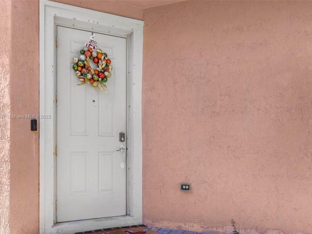Home for sale at 3736 NE 9 CT - photo 5695247