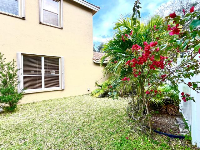 Home for sale at 5012 Victoria Circle - photo 5751234