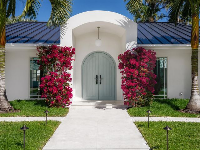 Home for sale at 3061 NE 42nd St - photo 5761463