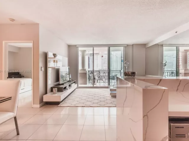 Apartment for rent  Unit #603 - photo 5671998