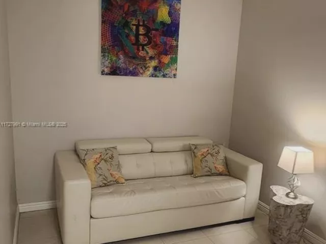 Apartment for rent  Unit #603 - photo 5671988