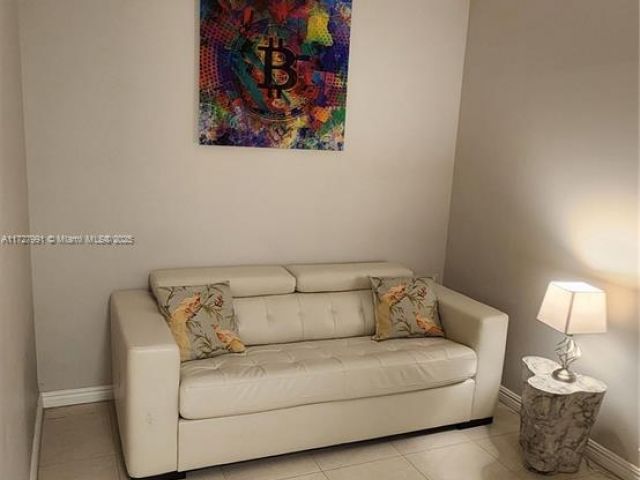 Apartment for rent  Unit #603 - photo 5671988