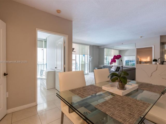 Apartment for rent  Unit #603 - photo 5671991