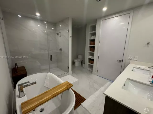 Apartment for rent  Unit #601 - photo 5602142