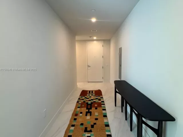 Apartment for rent  Unit #601 - photo 5602150