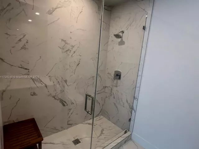 Apartment for rent  Unit #601 - photo 5602134