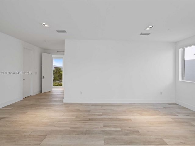 Home for sale at 10296 NW 74th Ter - photo 5586915