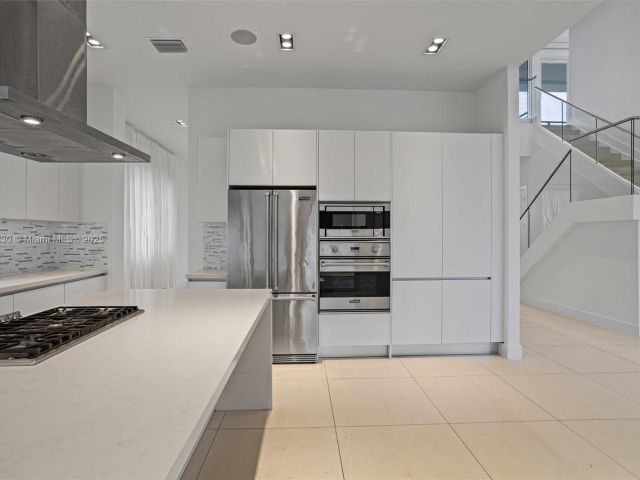 Home for sale at 10296 NW 74th Ter - photo 5586922