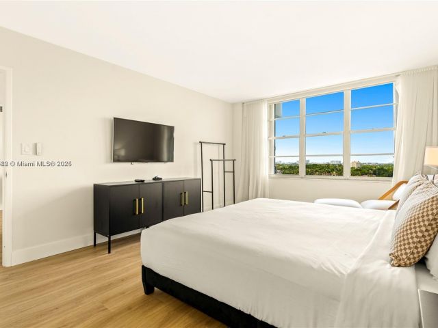 Apartment for rent  Unit #1006 - photo 6066889