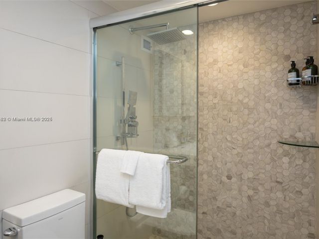 Apartment for rent  Unit #1006 - photo 6066898