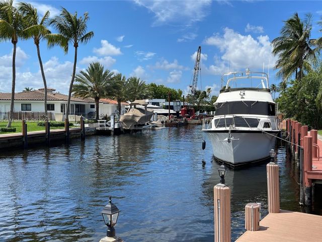 Home for rent at 2719 SE 11th St n/a - photo 5542875