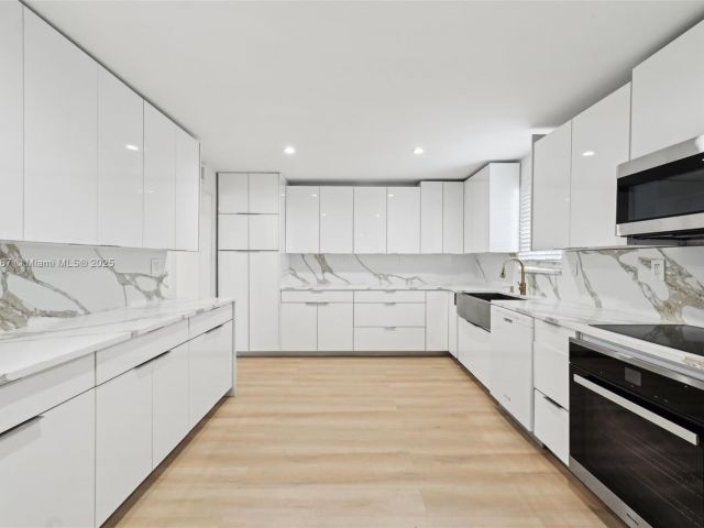 Home for sale at 299 S Biscayne River Dr - photo 5778156