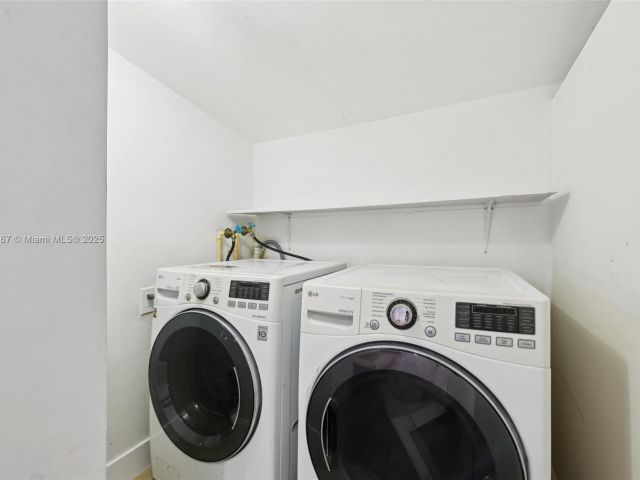 Home for sale at 299 S Biscayne River Dr - photo 5778157