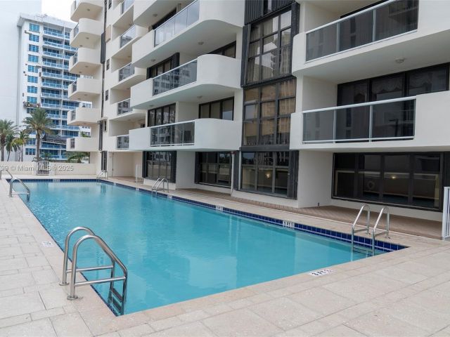 Apartment for sale  Unit #1604 - photo 5689172