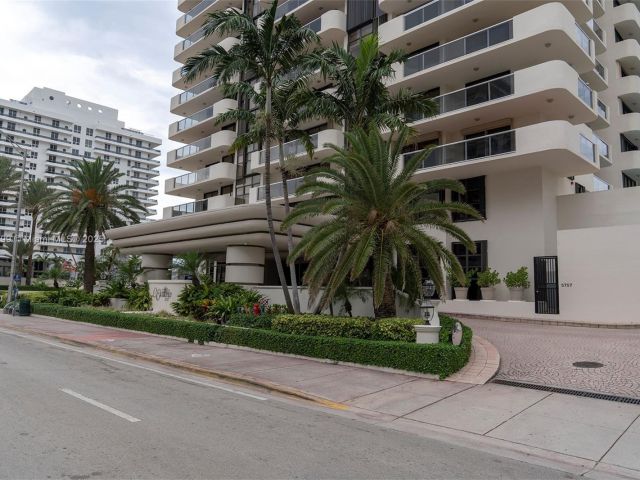 Apartment for sale  Unit #1604 - photo 5689177