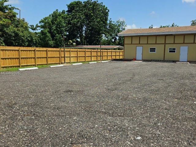 Home for sale at 16400 SW 173rd Ave - photo 6169095