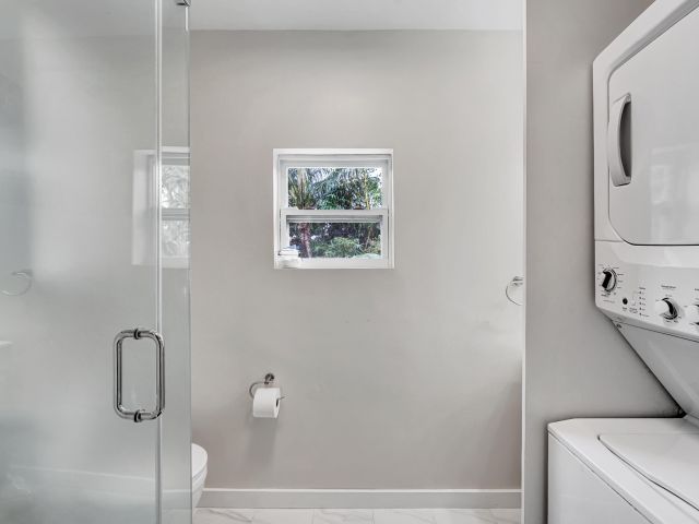 Home for sale at 820 NE 17th Street - photo 6801801