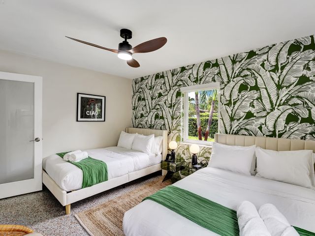 Home for sale at 820 NE 17th Street - photo 6801807