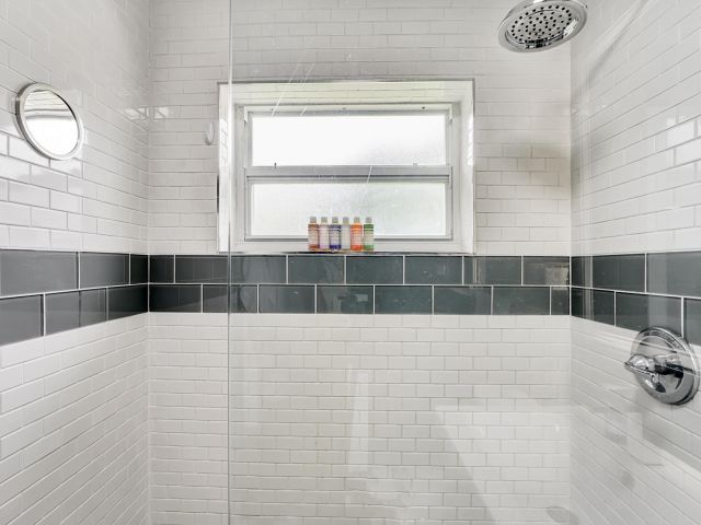 Home for sale at 820 NE 17th Street - photo 6801809