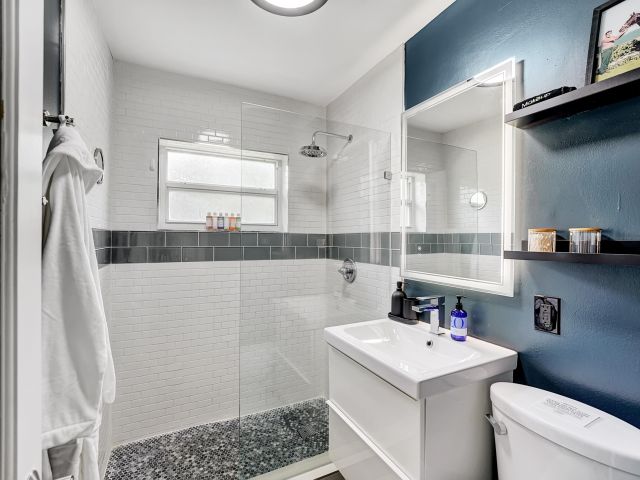 Home for sale at 820 NE 17th Street - photo 6801810