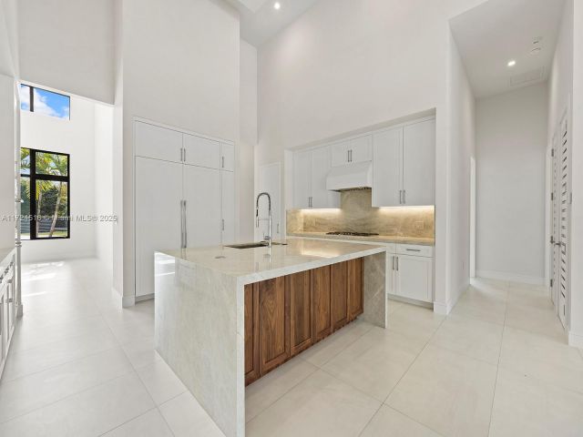 Home for sale at 12025 SW 46th St - photo 5603994