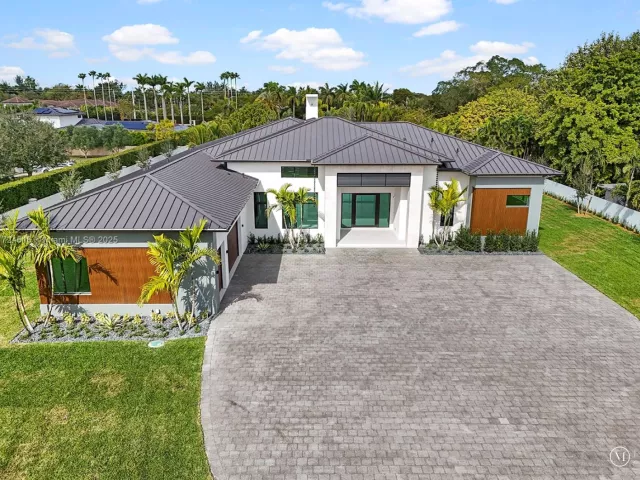 Home for sale at 12025 SW 46th St - photo 5604005