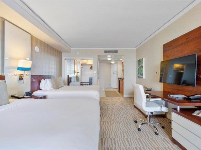 condo for sale in Sunny Isles Beach - 18001 Collins Ave 916 - MondialRealty