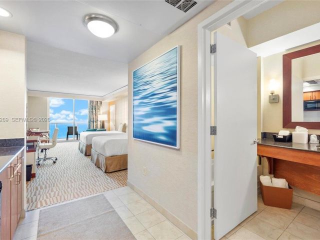 condo for sale in Sunny Isles Beach - 18001 Collins Ave 916 - MondialRealty