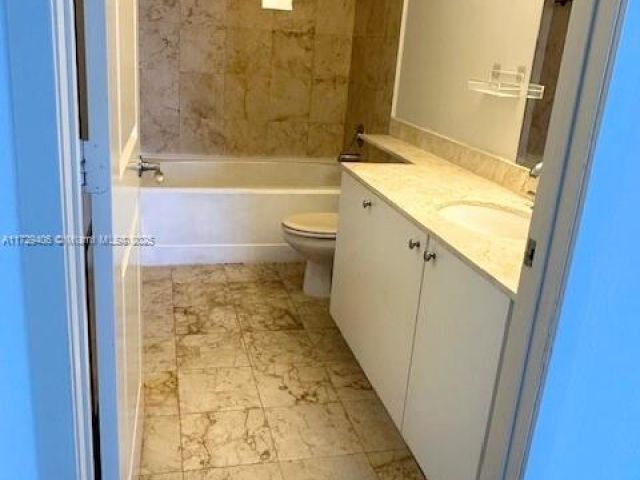 Apartment for sale  Unit #3007 - photo 5701160