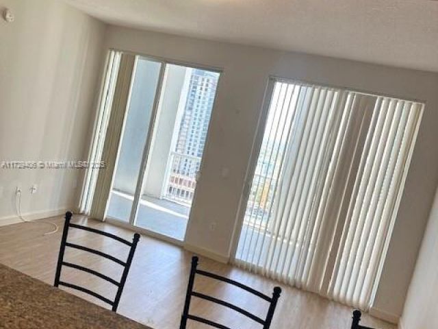 1-bedroom condo for sale in Miami - 170 SE 14th St 3007 - MondialRealty