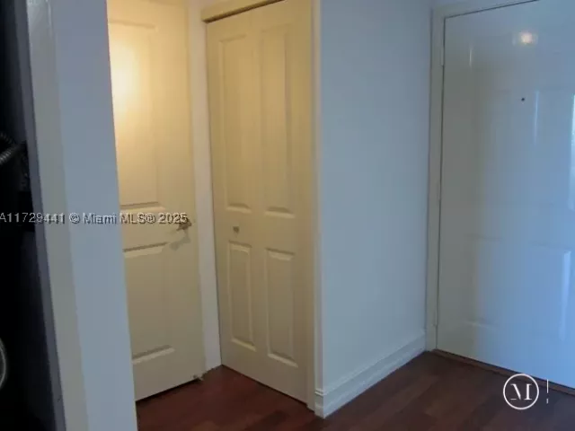 1-bedroom condo for sale in Miami - 170 SE 14th St 2306 - MondialRealty
