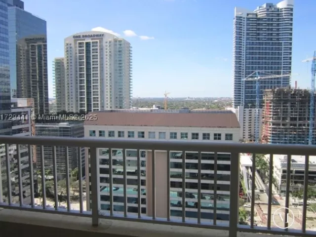 1-bedroom condo for sale in Miami - 170 SE 14th St 2306 - MondialRealty