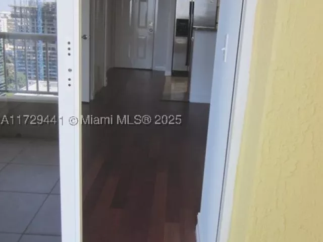 1-bedroom condo for sale in Miami - 170 SE 14th St 2306 - MondialRealty