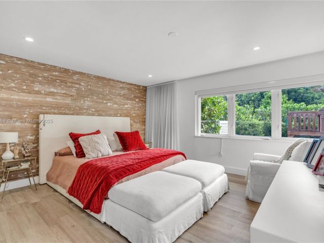 Home for rent at 290 E Shore Dr E - photo 5846074