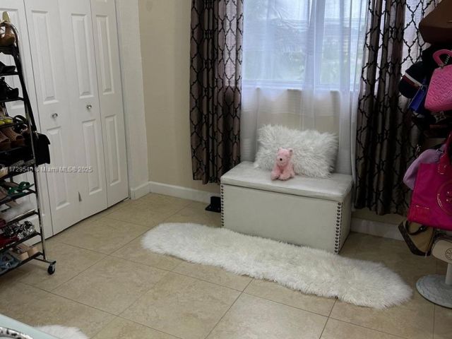 Home for rent at 318 NE 31st Ave - photo 5598582