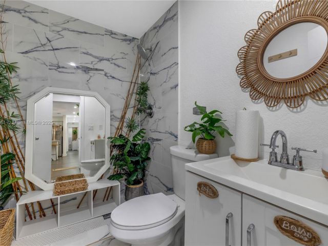 Home for sale at 5712 Monroe St - photo 6169978