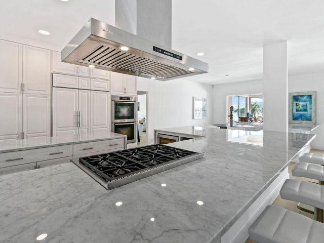 Home for rent at 3410 N Flagler Drive - photo 5866876