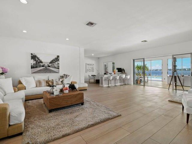 Home for rent at 3410 N Flagler Drive - photo 6507085