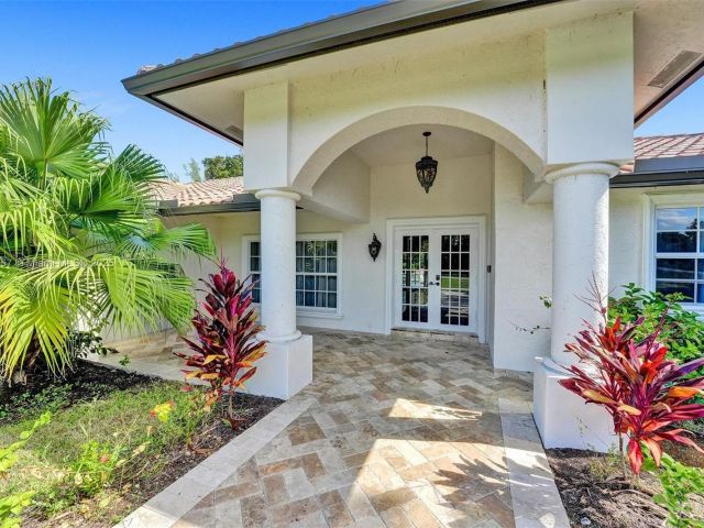 Home for rent at 22180 Woodset Ln 0 - photo 5591176