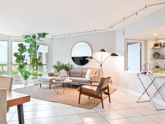 Apartment for sale  Unit #805 - photo 5545135