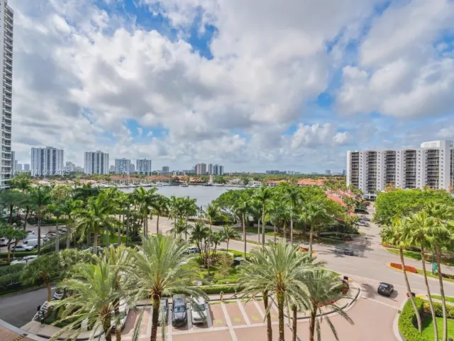 Apartment for sale  Unit #805 - photo 5545127