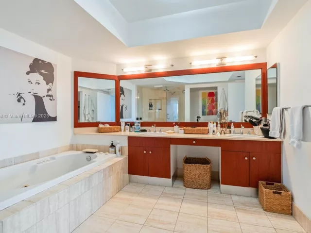 Apartment for sale  Unit #805 - photo 5545120