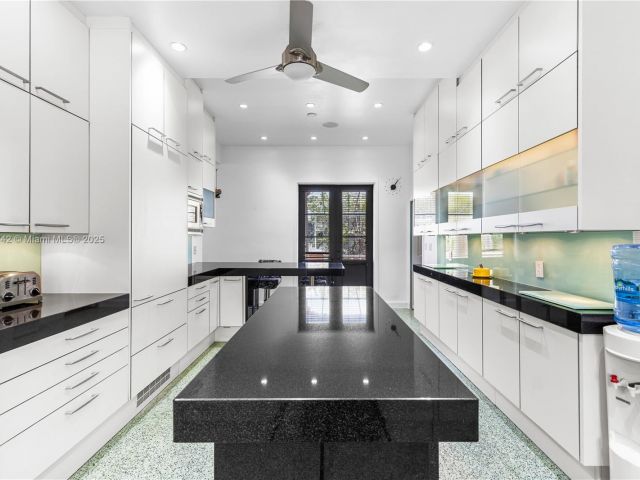 Home for sale at 1181 S Alhambra Cir - photo 5560286