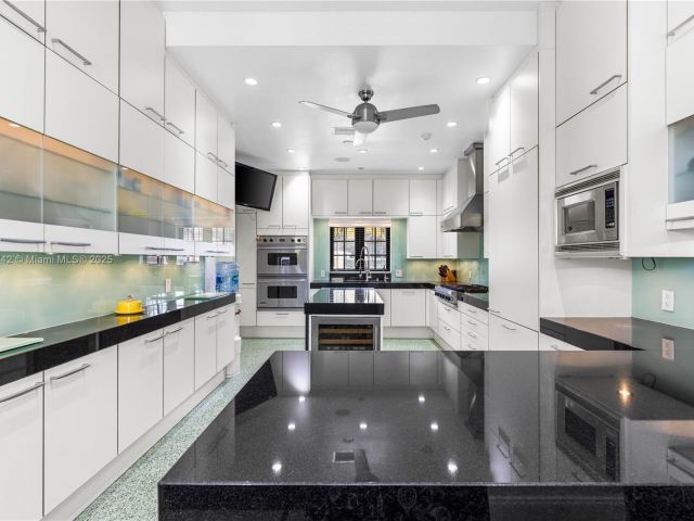 Home for sale at 1181 S Alhambra Cir - photo 5560287