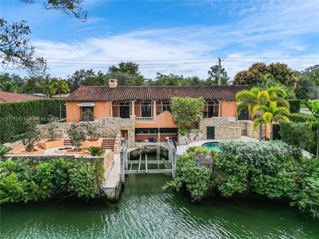 Home for sale at 1181 S Alhambra Cir - photo 5560295