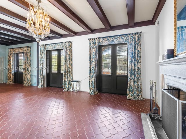 4-bedroom home for sale in Coral Gables - 1181 S Alhambra Cir - MondialRealty