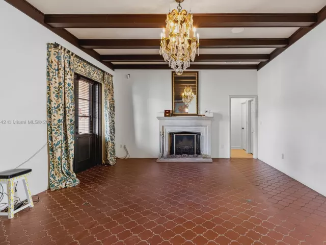 4-bedroom home for sale in Coral Gables - 1181 S Alhambra Cir - MondialRealty